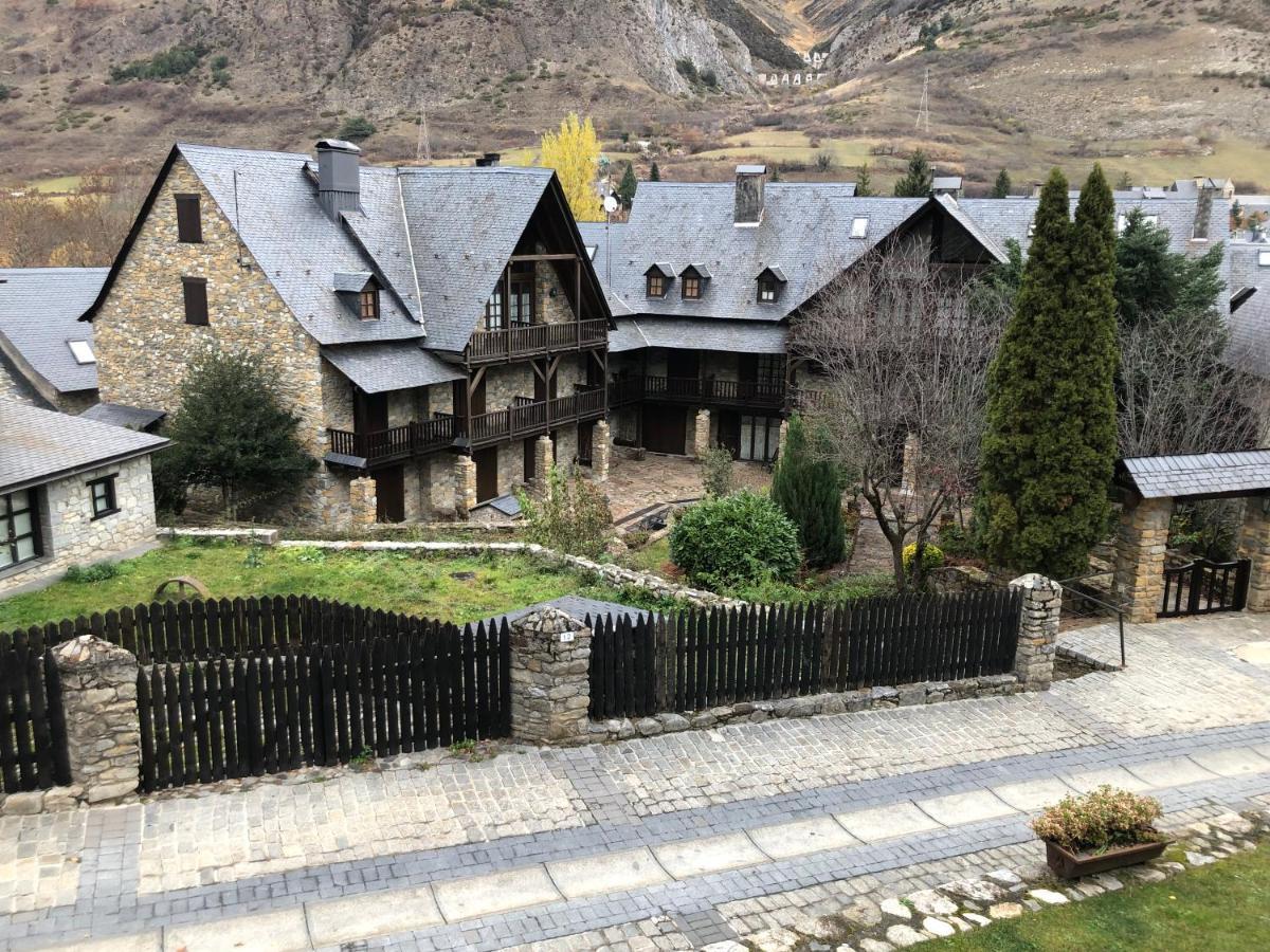 Casa Aranesa Lägenhet Arties Exteriör bild