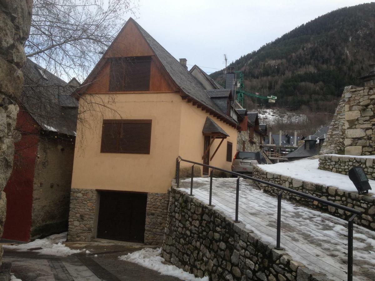 Casa Aranesa Lägenhet Arties Exteriör bild